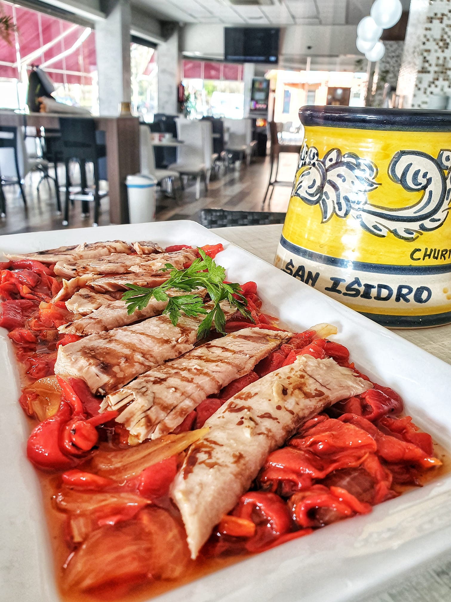 Ventresca con pimientos